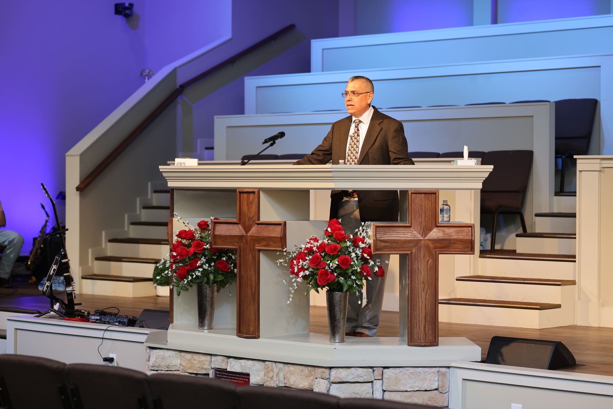 pastor-martin-lobo-iglesia-trinity-lancaster